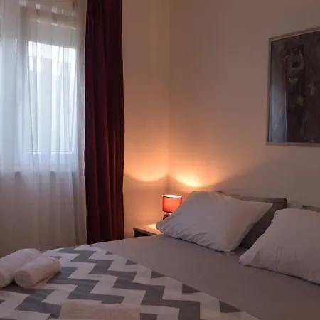 Richi Apartment *